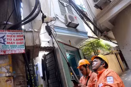 Tiền điện tăng vọt một cách bất thường khiến người dân bức xúc trong khi lý do EVN đưa ra rất thiếu thuyết phục