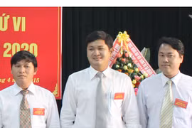 Ông Lê Phước Hoài Bảo (giữa) tại Đại hội Đảng bộ Sở Kế hoạch và đầu tư tháng 4.2015. (nguồn: Sở Kế hoạch và đầu tư tỉnh Quảng Nam)