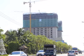 Khách sạn JW Marriot do nhà thầu Trung Quốc thi công vừa xảy ra vụ 64 người Trung Quốc lao động chui