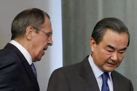 Vương Nghị và Lavrov trong cuộc họp báo tại Moscow hôm 18/4