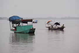 Đến trưa 5.7, lực lượng chức năng vẫn đang tìm kiếm nạn nhân cuối cùng trong vụ chìm tàu