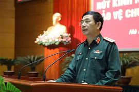 Thượng tướng Phan Văn Giang phát biểu tại hội nghị.