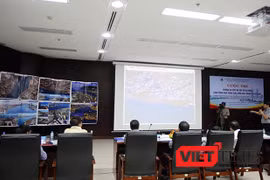 Sáng 25/9, UBND TP Đà Nẵng tổ chức thi tuyển chọn công khai phương án công trình vượt sông Hàn với sự tham dự 6 đơn vị dự thi đến từ 11 công ty tư vấn thiết kế trong và ngoài nước.