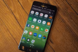 Samsung đến nay vẫn chưa giải thích chính xác những gì đã xảy ra khiến chiếc điện thoại thông minh của hãng tự nhiên bốc cháy.