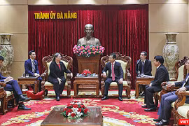 Quang cảnh buổi tiếp đón giữa ông Nguyễn Văn Quảng - Bí thư Thành ủy Đà Nẵng với bà Marie C. Damour - Tổng lãnh sự Hoa Kỳ tại TP HCM (Ảnh Nguyên Thảo)
