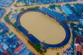 Hỗ trợ khẩn cấp cho Huế, Quảng Ngãi, Quảng Trị
