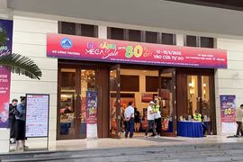 Ngày hội khuyến mại hàng hiệu Mega Sale lần đầu tiên được tổ chức tại Đà Nẵng.