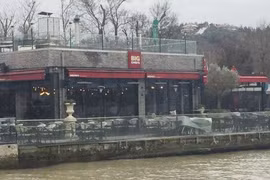 Nhà hàng ở Istanbul, Thổ Nhĩ Kỳ, nơi xảy ra vụ bắn giết.