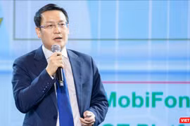 Ông Vũ Kiêm Văn nêu rõ quan điểm Việt Nam bứt phá về công nghệ và chuyển đổi số thì không thể chỉ đi một mình. Việc chủ động tham gia vào các chuỗi giá trị, chuỗi đổi mới toàn cầu là điều bắt buộc.