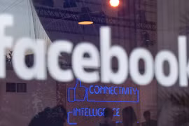 Facebook đã gặp sự cố vào tối hôm qua (Ảnh: Mashable)