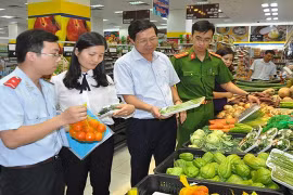 Ứng dụng công nghệ thông tin, sử dụng mã QR... là một giải pháp nhằm cải cách quản lý nhà nước về an toàn thực phẩm.