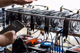 Nhiều đơn vị đang mua lại GPU cũ từ các máy đào tiền mã hóa để phục vụ cho đào tạo AI