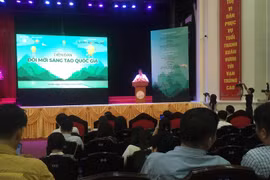 PGS TS Phạm Bảo Sơn - Phó Giám đốc Đại học Quốc gia Hà Nội phát biểu khai mạc Diễn đàn