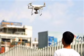 Mặt hàng Flycam sẽ phải có giấy phép nhập khẩu