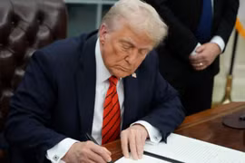 Theo Tổng thống Donald Trump, mục tiêu của Quỹ dự trữ tiền điện tử là "nâng tầm ngành công nghiệp quan trọng này sau nhiều năm bị chính quyền tiền nhiệm trấn áp". Ảnh: Bloomberg.