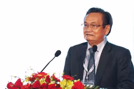 Tiến sĩ Trần Du Lịch-Thành viên Tổ tư vấn kinh tế của Thủ tướng, Trưởng nhóm tư vấn liên kết phát triển vùng duyên hải miền Trung phát biểu tại sự kiện Tọa đàm mùa Xuân 2019 do Thành ủy Đà Nẵng tổ chức hôm ngày 1/3/2019