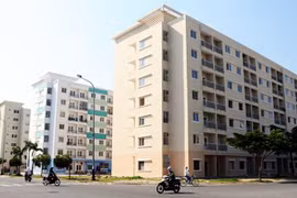 Gần 10 năm nay, Công ty Vicoland vẫn chưa hoàn thành việc giao trả sổ cho người dân mua chung cư thu nhập thấp do công ty này làm chủ đầu tư.