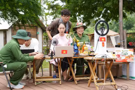 Các nhà bán hàng, nhà sáng tạo nội dung và chủ thể…cùng hợp tác mở buổi livestream tại sự kiện Cần Giờ.