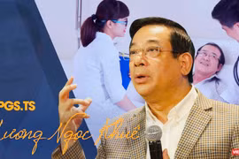 PGS.TS Lương Ngọc Khuê kiểm tra tại một bệnh viện