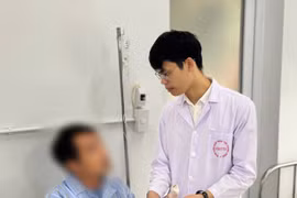 Khối u mạch máu hiếm gặp ăn mòn xương ngón tay 