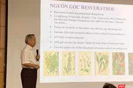 GS.TS Đào Văn Phan chia sẻ về ứng dụng hoạt chất mới Resveratrol trong điều trị ung bướu