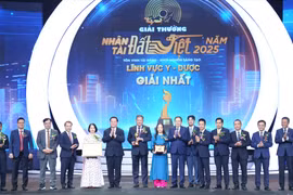 Giám đốc Bệnh viện Hữu nghị Việt Đức nói gì sau khi nhận Giải Nhân tài Đất Việt 2025?