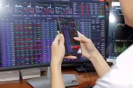 VN-Index tiến sát vùng 1.280-1.300 điểm