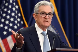 Fed đang vừa phải chống lạm phát, vừa phải bình ổn lại hệ thống tài chính (Ảnh: Olivier Douliery/Getty Images)