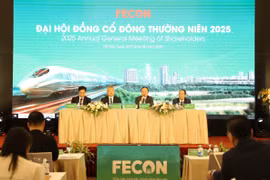 Đoàn chủ tịch điều hành đại hội. Ảnh: HT