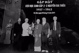 Tổng Bí thư Nguyễn Phú Trọng qua lời kể của bạn học: Bận công việc vẫn bắt xe ôm đến họp lớp
