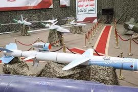 Các loại máy bay không người lái và tên lửa hành trình Quds của lực lượng Houthi được cho là đã sử dụng để tấn công các mỏ dầu của Ả rập Saudi hôm 14/9. Ảnh: Sohu