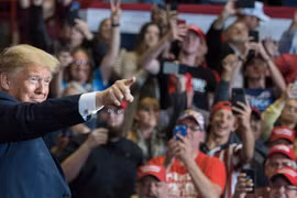  Tổng thống Donald Trump cho rằng Trung Quốc đã phá hoại cuộc đàm phán mậu dịch giữa Mỹ và Trung Quốc 