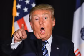 Ông Trump tới tấp ra đòn nhằm vào Trung Quốc