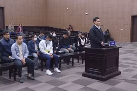 Cựu phó giám đốc sở khai chuyển lại tiền nhận hối lộ cho giám đốc doanh nghiệp đóng thuế