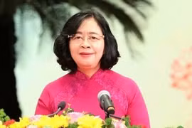 Bà Bùi Thị Minh Hoài làm Bí thư Đảng ủy Mặt trận Tổ quốc