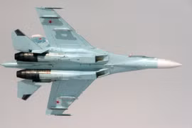 Chiến đấu cơ Su-27 được Nga điều tới chặn máy bay do thám của Mỹ (Ảnh: AP)