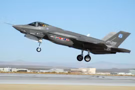 Mẫu tiêm kích tàng hình thế hệ thứ 5 F-35 của Mỹ (Ảnh: AFP)