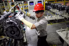 Dây chuyền lắp ráp động cơ xe hơi của Toyota ở Huntsville, Alabama, Mỹ (Ảnh: Nikkei)
