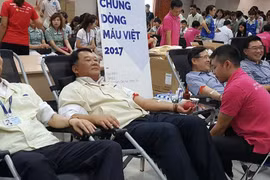 Lãnh đạo Samsung Việt Nam tham gia hiến máu tình nguyện