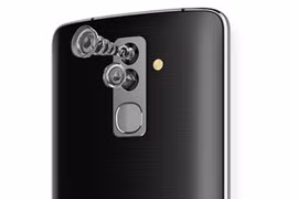 Alcatel Flash được trang bị máy ảnh kép cả 2 mặt trước sau
