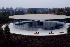 Nhà hát Steve Jobs (ảnh: Phone Arena)