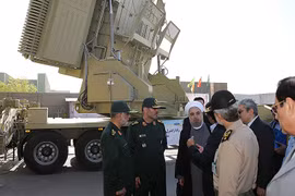 Quân đội Iran khoe hệ thống phòng không mới tự chế tạo