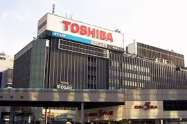Từ ngày 22/12, cổ phiếu Toshiba sẽ biến mất trên thị trường chứng khoán (Ảnh: Sina)