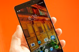 Elephone úp mở loạt tính năng mới cho P9000