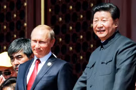 Tổng thống Nga Vladimir Putin và Chủ tịch Trung Quốc Tập Cận Bình. 