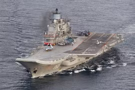 Tàu sân bay Kuznetsov Hải quân Nga, Ảnh: Daily Mail