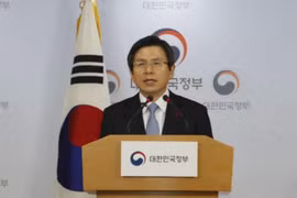 Quyền Tổng thống Hàn Quốc Hwang Kyo-ahn muốn đẩy nhanh triển khai hệ thống THAAD. Ảnh: Cankao