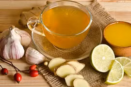 Trà gừng, tỏi, nghệ có thể cải thiện hệ miễn dịch nếu sử dụng đều đặn (Ảnh: NDTV Food)