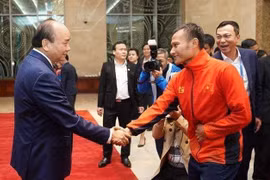 Với hai HCV AFF Cup 2018 và SEA Games 2019, Trọng Hoàng đã vượt qua Công Vinh, trở thành cầu thủ xứ Nghệ có được thành tích tốt nhất. (ảnh VFF)
