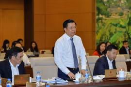 Bộ trưởng Tài chính tại phiên trình luật trước UB Thường vụ Quốc hội